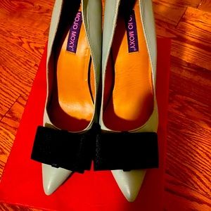 Size 10 gray w/black tuxedo like bow tie shoes